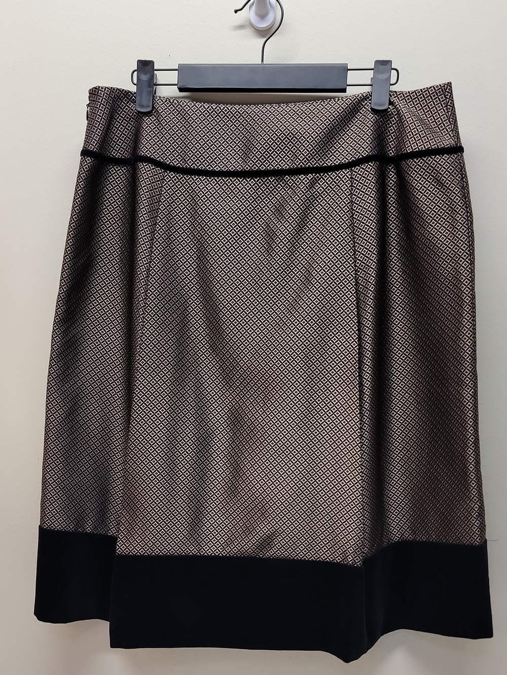 Ann Taylor NEW W/TAGS A-Line Textured Gold Black Silk Blend Velvet Trim Skirt - Picture 6 of 11